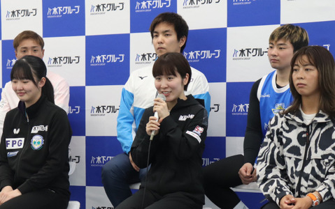 平野美宇、“インタビュアー”石川佳純さん相手にパリ五輪に向けて言及　金奪取のカギは「対中国人選手」 画像