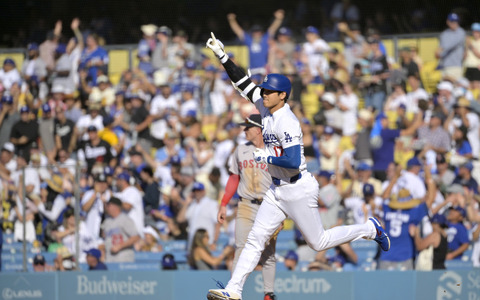 【MLB】大谷翔平、特大の144メートル弾にカーショー感服「あんなのを見たのは初めて」 4年連続30号に現地記者も大興奮 画像