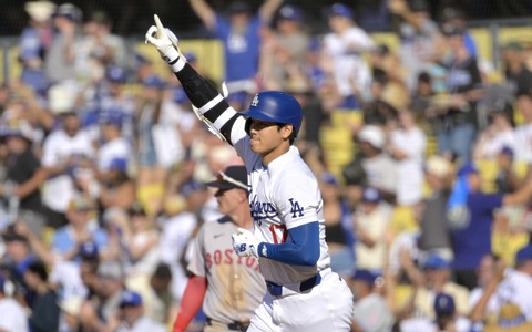 【MLB】「ショットガンのよう」大谷翔平、2戦連発の同僚も144メートル弾に驚愕　指揮官は「見たことがない」と特大の30号に脱帽 画像