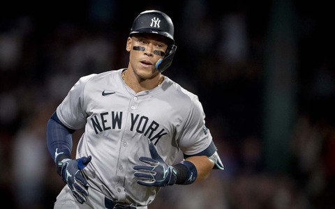 【MLB】ジャッジは「本塁打を打つだけでなく盗むのも得意」 中堅守備で見せた圧巻ダブルプレーに絶賛の嵐「冗談だろう?」 画像