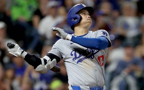 【MLB】「この世のものではない」54号アーチの大谷翔平を米記者激賞　得点圏で「直近13打数12安打」 画像