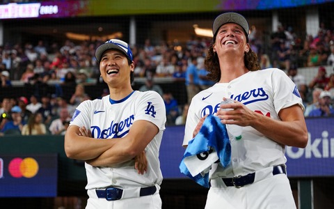 【MLB】同僚グラスノーが「投手・大谷翔平」の電撃復帰に言及　WSでの登板には否定的な考えも……「彼なら投げたいと言うだろう」 画像