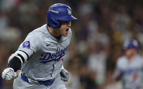 【MLB】大谷翔平「1番DH」スタメン　昨季“敵地100周年記念アーチ”見舞った右腕から5試合ぶりのPS4号で世界一王手なるか、WS第3戦 画像