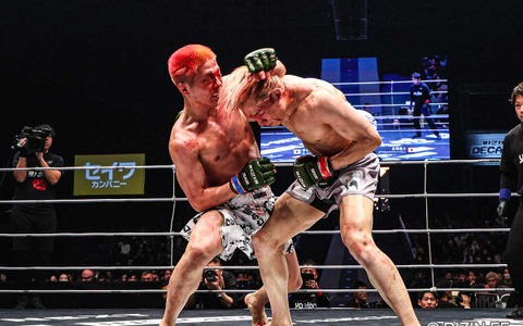 【RIZIN】朝倉未来とリマッチ決定の平本蓮、会場からSNS投稿連発「は？どこが負け？」赤田の判定負けに抗議 画像