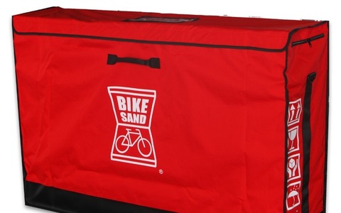 自転車を箱の中で宙吊りにする新発想の輸送ケース「バイクサンド」の公式サイトがオープン 画像