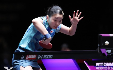 張本美和、16歳が昨年初勝利の孫穎莎と2025年初対決の可能性　3日にインドの20歳選手と1回戦、優勝争いに絡めるか【シンガポールスマッシュ】 画像