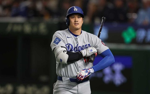 【MLB】開幕戦でロバーツ監督が感じた大谷翔平の“異変”　「緊張するショウヘイを見ることは滅多にないが、国歌斉唱の時……」 画像