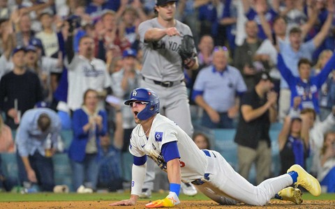 【MLB】「ベッツだけではなかった」キケ・ヘルナンデスも嘔吐で欠場に……米メディアは救援投手にも“東京遠征前”から似た症状があったと報道 画像