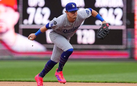【MLB】キケが救った“起死回生”のスーパープレー、ドジャース連敗ストップ 地元メディア絶賛「じっくりと讃える必要がある」 画像