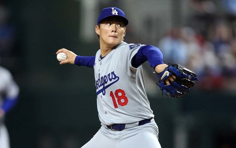 【MLB】「防御率0.93」山本由伸、最強右腕デグロムとの“快投劇”を米メディア絶賛　7回無失点10奪三振に「凄まじい投手戦だ」 画像
