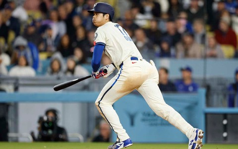 【MLB】「オオタニが3度目の長打を放つ」大谷翔平、左中間への適時二塁打で4度目猛打賞　6つ目の盗塁成功で足でも魅了 画像