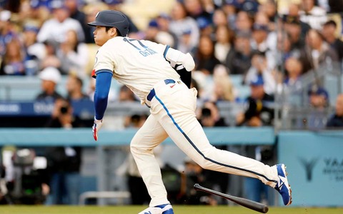 【MLB】大谷翔平、初回に162キロ二塁打でチャンスメイク 同点のホーム踏み初勝利目指す佐々木朗希を援護 画像