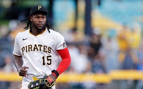 【MLB】“強肩王”クルーズ、中堅からの「160キロ補殺」に実況大興奮 公式絶賛のスーパースロー「ミサイルを撃ち込んだ」 画像