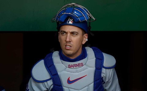 【MLB】レジェンド左腕カーショーの“専属捕手”として活躍も……バーンズが戦力外 指揮官「つらい話し合いだった」と明かす 画像