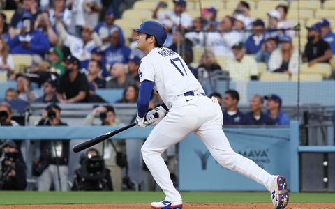 【MLB】大谷翔平、ドジャース“スターウォーズナイト”で豪快13号アーチ 公式称賛の先頭打者弾「フォースを使って本塁打を叩き込んだ」 画像