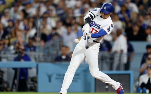 【MLB】大谷翔平、劣勢の終盤で“170キロ”右前打 4試合ぶりマルチ安打でチャンスメーク 画像