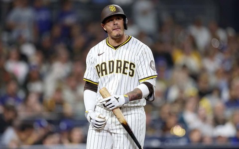 【MLB】“ブチ切れ”マチャドがドアップに……ストライク判定で詰められる「審判カメラ」が迫力満点　米記者「今シーズン最高の瞬間だ」 画像