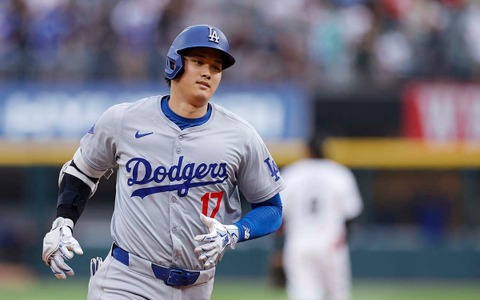 【MLB】大谷翔平、三塁打でマチャドに足を踏まれるアクシデントも……ロバーツ監督「大丈夫」　次戦は“犬猿の仲”ジャイアンツ戦 画像