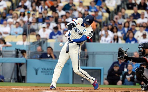 【MLB】大谷翔平、ジ軍との大一番で“178キロ豪快弾”「オオタニの7本目の先頭打者アーチ」　11試合ぶり24号に本拠地熱狂 画像