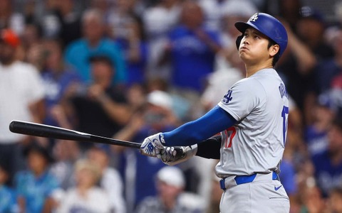 【MLB】2試合連発27号の大谷翔平、節目の一打はリードオフの新記録に　米記者「チーム80試合の時点で……」 画像