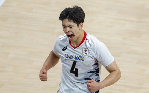 バレー男子日本代表、五輪2連覇の仏撃破に公式が賛辞　最多23得点の宮浦健人は「印象的な活躍を見せた」勝因にも言及 画像