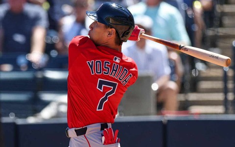 【MLB】レッドソックス吉田正尚、一塁守備練習に着手……指揮官が経緯明かす「頼んだら快諾。5分後にはファーストミットを注文」 画像