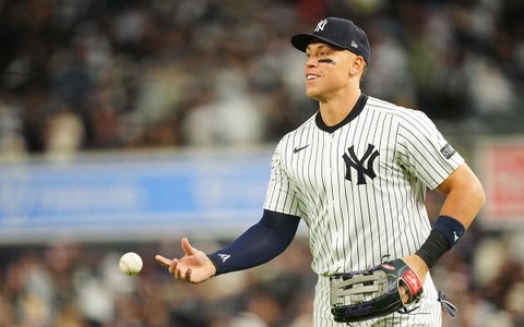 【MLB】ジャッジ、PCAの大飛球を“ホームランキャッチ”　チームを救う美技連発に指揮官も脱帽「彼は本当に優れたアスリート」 画像