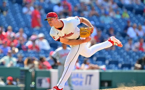 【MLB】「ドジャースは補強に動くが、オールインしない」米メディアが予想　トレードのターゲットは「昨季74登板、防御率1.91」の26歳剛腕か 画像