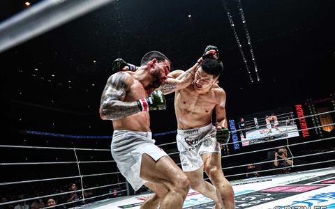 【超RIZIN.4】元ベラトール王者・ピットブルが顔面血染め……野村駿太が正拳突きで制し、王者サトシと9月名古屋大会で激突 画像