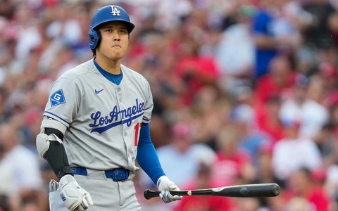 【MLB】「幽霊でも見たかのよう」4三振を喫した大谷翔平、驚きの表情が話題 「彼が人間であることを思い出させた」と米メディア 画像