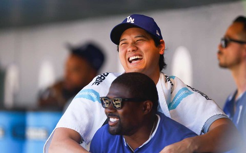 【MLB】欠場の大谷翔平、前日には“打球直撃”のアクシデントも……ベンチでは笑顔　パドレスとの首位攻防戦には出場見込みと指揮官「ショウヘイは大丈夫」 画像