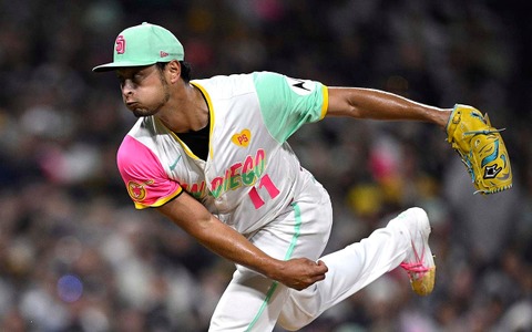 【MLB】ダルビッシュ有、首位攻防戦で「6回1安打1失点」の快投劇　74球圧巻のパフォーマンスでドジャース封じ 画像