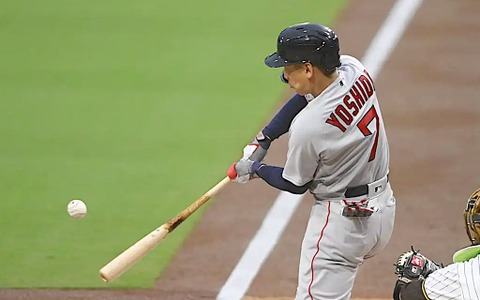 【MLB】鈴木誠也の同点弾に続き……吉田正尚の決勝タイムリーも史上初の快挙 米メディアは「ヤンキース戦で歴史に名を刻む」と伝える 画像