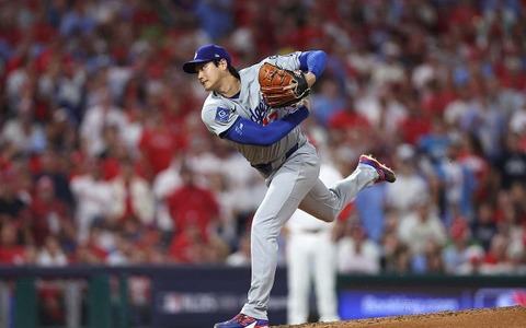 【MLB】大谷翔平、“歴史的PS二刀流デビュー”で6回9K3失点の粘投　最速163キロに敵地驚愕、テオスカーが値千金逆転弾 画像