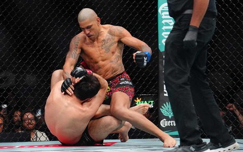 【UFC】ペレイラ、ダイレクトリマッチで“秒殺”王座奪還劇　タイトル戦6度目のKOは“殿堂入り”シウバに次ぐ史上2人目の快挙 画像