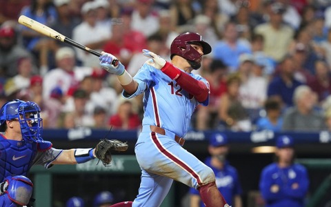 【MLB】シュワーバーがPS初本塁打、劣勢からの確信弾“189キロ”同点アーチ　失投の山本由伸が絶叫 画像