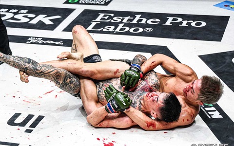 【RIZIN】萩原京平、秋元強真との“両者流血マッチ”で無念のTKO負け　朝倉未来戦ならず「こんなに頑張ってるのにって……」 画像