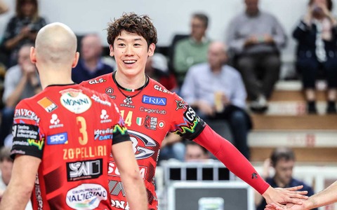 石川祐希の誕生日をペルージャ公式がお祝い「また面白いことやらされてる笑」「愛されてますなぁ」 画像