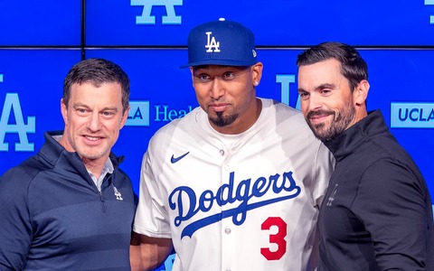【MLB】ドジャース新守護神のディアス、米データサイトの来季成績予想は？　隔年で推移する防御率「3.45→1.31→3.52→1.63→？」 画像