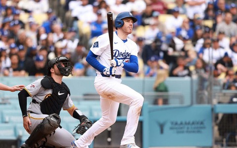 【MLB】フリーマンもトレンドの犠牲者に「外野手が深く守っている」　二塁打と三塁打が激減……守備位置規制の新ルールを米メディア提言 画像