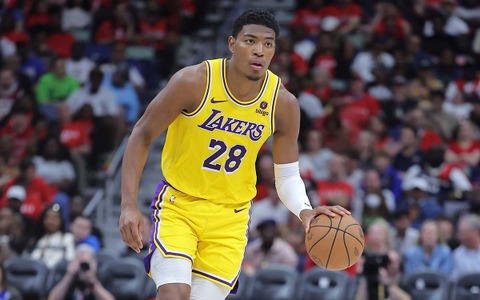 【NBA】連敗中レイカーズに朗報……負傷離脱の八村塁がクリスマスゲームで復帰へ　米メディア「トップクラスの存在」と期待を寄せる 画像