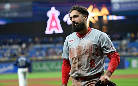【MLB】「球史に残る最悪の契約」エ軍レンドンの年俸は来季60億円……三塁手部門では最高報酬　“引退の噂”も続報なし 画像