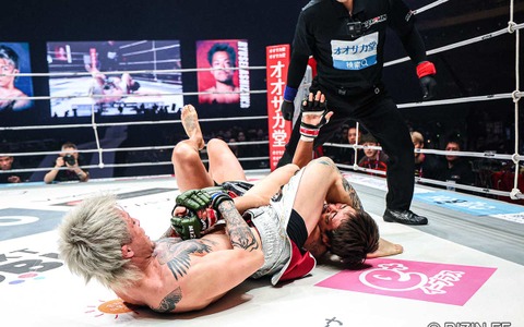 【RIZIN】BD戦士・ジョリー、芦澤竜誠を25秒“アームバー葬”　師匠・安保瑠輝也も感極まる 画像