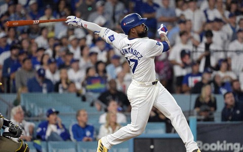 【MLB】ドジャースはタッカー獲得に成功した場合、大谷翔平と仲良し“右の大砲”を放出か……米記者「交渉材料として名前が出てくるだろう」 画像