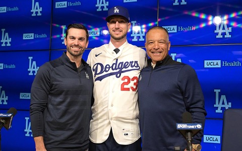 【MLB】「タッカーはブルージェイズに行きたかった」なぜ方針転換したのか……元盗塁王が明かした交渉の舞台裏「ドジャースの年俸は断れない」 画像
