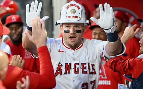 【MLB】トラウトが本職の“中堅手復帰”へ「両翼より負担が少ない」　首脳陣も全面バックアップ「全盛期の姿を追いかけるのではなく……」 画像