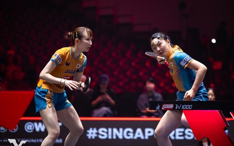 張本美和、早田ひな組が地元勢をストレート撃破で4強入り　初出場の“みわひな”ペアが好連携で優勝争いに臨む【シンガポールスマッシュ】 画像