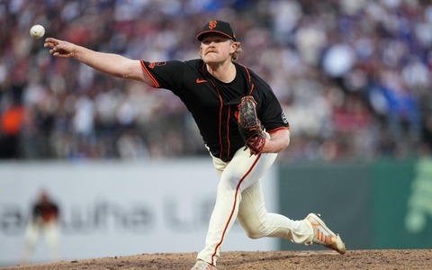 【MLB】「リーグには悪役がいた方が良い」宿敵ドジャースの球団運営を称賛、ジャイアンツのエース右腕が大人の対応「本来は嫌う立場なんだけど……」 画像