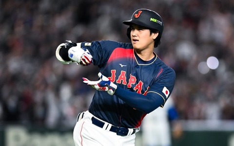 【WBC2026】“ジョン・シナ”ポーズ、お茶点て、まさかの熱男……満塁弾後に大谷翔平が魅せた「侍パフォ」詰め合わせ解説 画像
