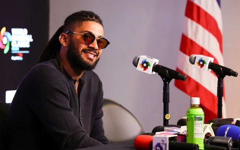 【WBC2026】“お～いお茶”拒否のソトが居ぬ間に……タティスJr.はちゃっかり商品アピール「オファーの電話待ってるよ」　大谷翔平の後釜狙う 画像